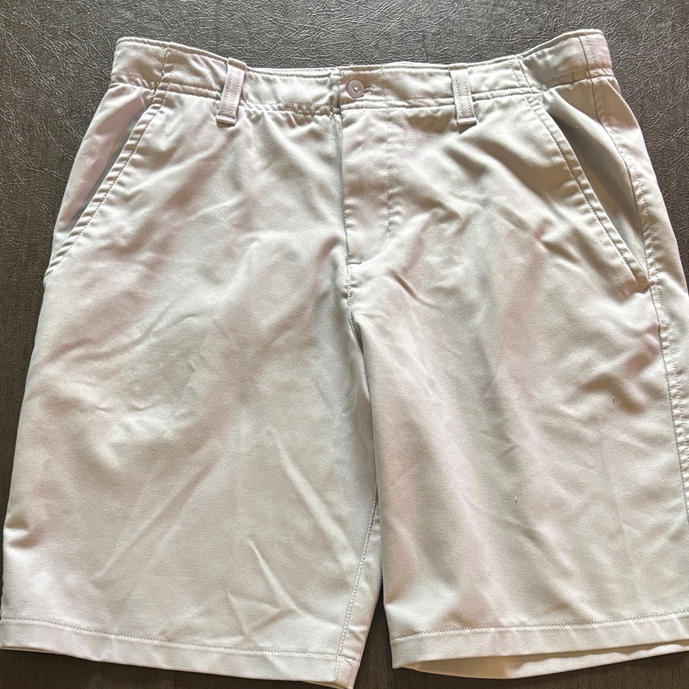 Under Armour Youth Large Golf Shorts